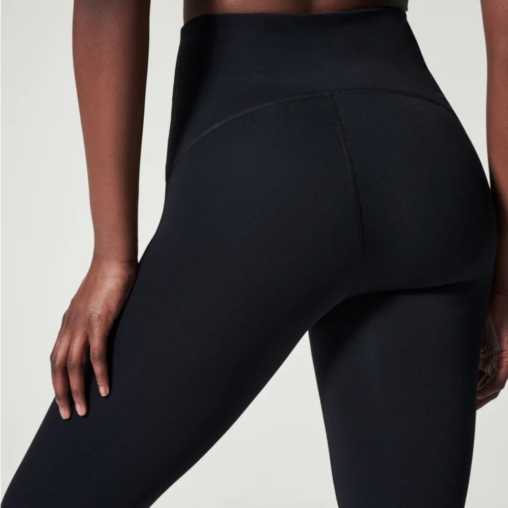 NEW WITH TAGS SPANX Booty Boost Flare Yoga Pants 2X TALL